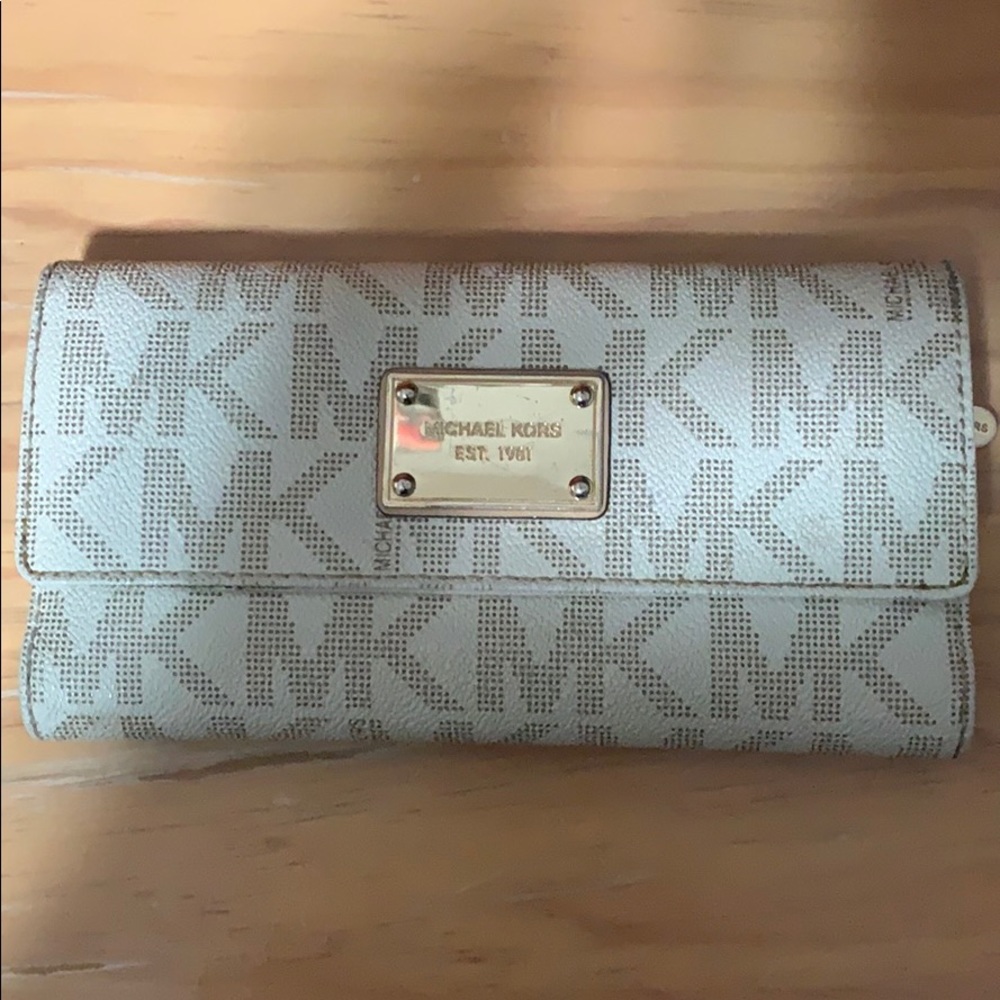Wallet - image 1